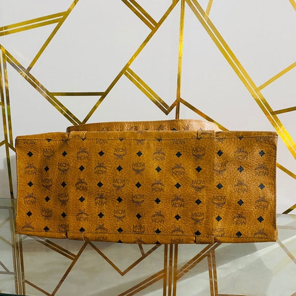 Sold!!Authentic MCM XL Germany tote - Picture 7 of 11